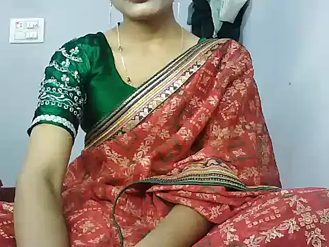 ROSE GOLDE online show from November 2025 04:18:02 PM