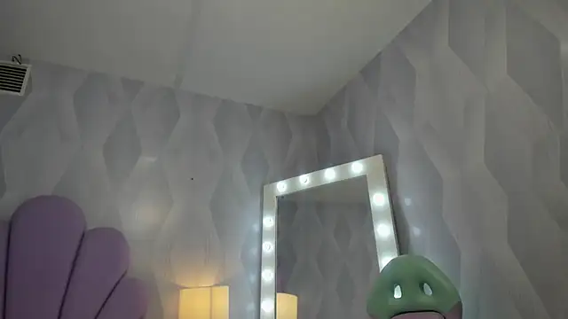 BabyAngel18  online show from January 2026 11:37:02 AM