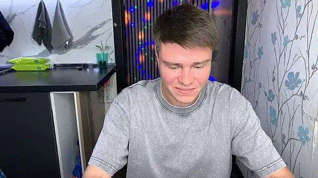 Snapshot of holy_eggs_02 chatting on September 2025 07:03:01 PM holy eggs 02 online show from September 2025 07:03:01 PM