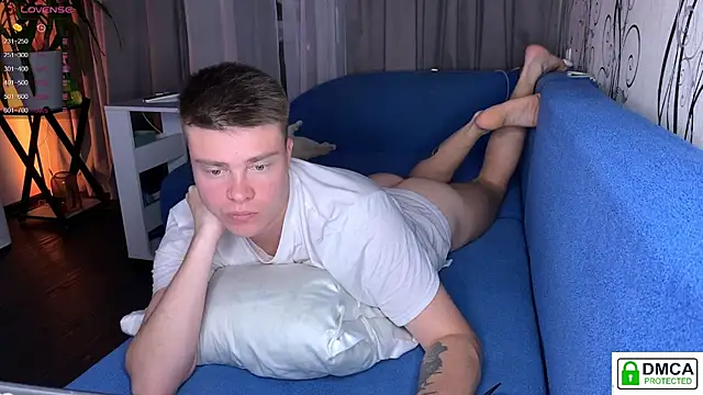 Snapshot of holy_eggs_02 chatting on September 2025 09:27:01 PM holy eggs 02 online show from September 2025 09:27:01 PM