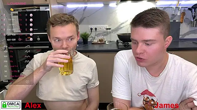 Snapshot of holy_eggs_02 chatting on October 2025 05:55:02 PM holy eggs 02 online show from October 2025 05:55:02 PM