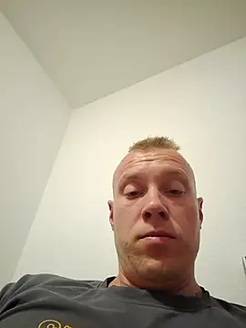 Melly4You online show from September 2025 08:08:01 PM