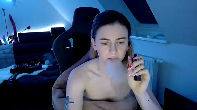 Melly4You online show from March 2026 10:27:01 PM