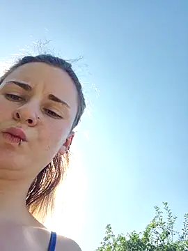 Melly4You online show from July 2026 03:25:01 PM