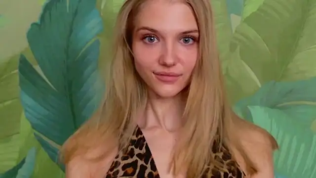 4example Chloe online show from March 2026 03:52:01 PM