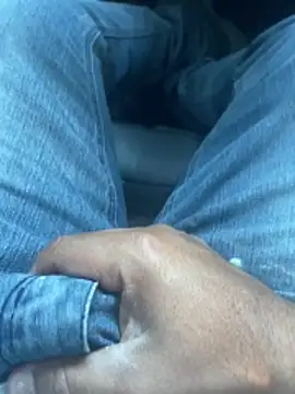 Snapshot of tigere5 chatting on December 2025 09:21:02 PM tigere5 online show from December 2025 09:21:02 PM