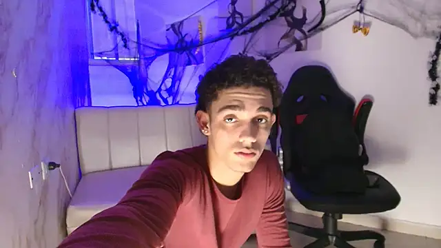 Snapshot of nathan_shimmer chatting on October 2025 12:39:02 PM nathan shimmer online show from October 2025 12:39:02 PM