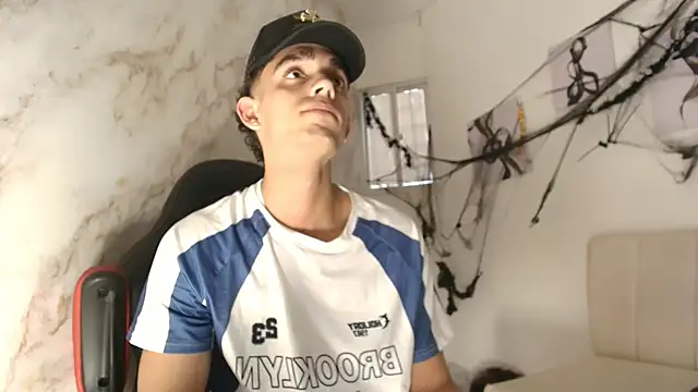 Snapshot of nathan_shimmer chatting on November 2025 04:20:01 PM nathan shimmer online show from November 2025 04:20:01 PM