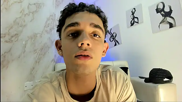 Snapshot of nathan_shimmer chatting on November 2025 01:00:01 PM nathan shimmer online show from November 2025 01:00:01 PM