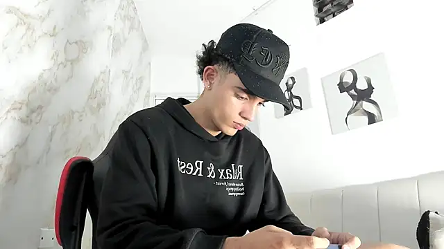 Snapshot of nathan_shimmer chatting on November 2025 02:16:01 PM nathan shimmer online show from November 2025 02:16:01 PM