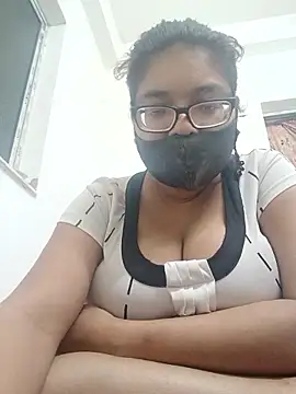 Snapshot of Elie_couple143 chatting on October 2025 12:41:02 PM Elie couple143 online show from October 2025 12:41:02 PM