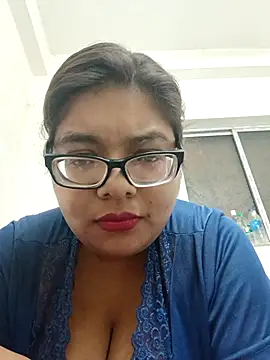 Snapshot of Elie_couple143 chatting on November 2025 11:50:01 PM Elie couple143 online show from November 2025 11:50:01 PM