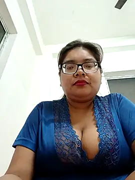 Snapshot of Elie_couple143 chatting on November 2025 06:11:02 PM Elie couple143 online show from November 2025 06:11:02 PM