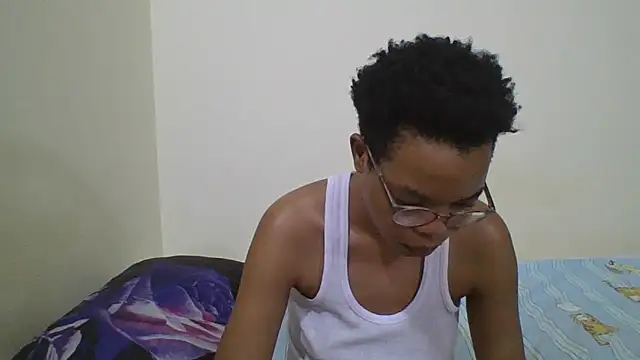 Miss-Hennessy online show from December 2025 08:02:02 PM