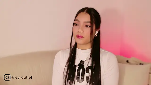 Cutie Riley online show from March 2026 11:59:01 AM