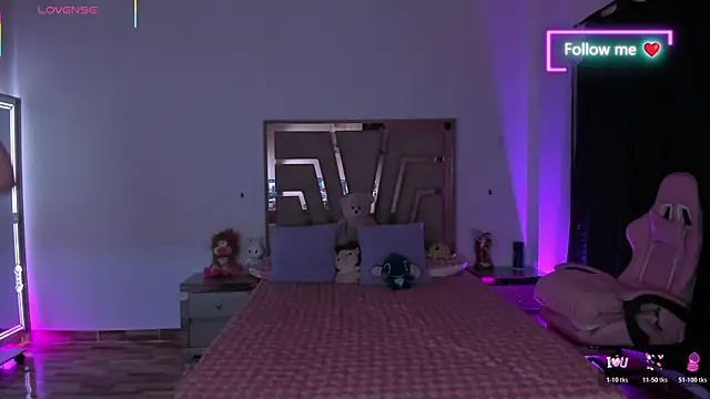 lunaarose online show from April 2026 03:13:01 AM