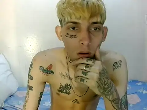 Snapshot of KinkyLatinCock chatting on September 2025 02:09:02 PM KinkyLatinCock online show from September 2025 02:09:02 PM