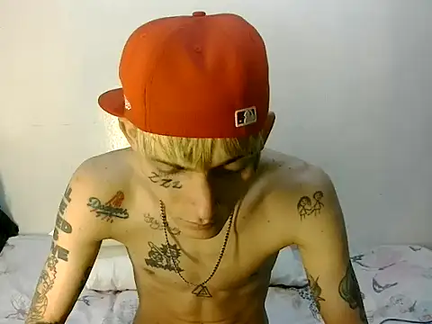 Snapshot of KinkyLatinCock chatting on September 2025 05:27:02 PM KinkyLatinCock online show from September 2025 05:27:02 PM