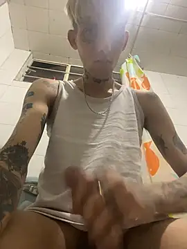 Snapshot of KinkyLatinCock chatting on October 2025 01:58:01 PM KinkyLatinCock online show from October 2025 01:58:01 PM