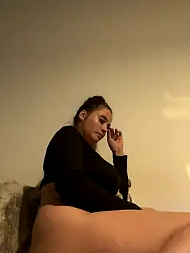 Snapshot of LollyLove_ chatting on November 2025 09:08:01 PM LollyLove online show from November 2025 09:08:01 PM