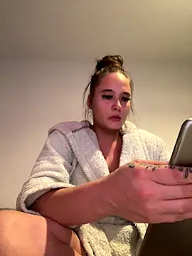 Snapshot of LollyLove_ chatting on November 2025 07:02:02 PM LollyLove online show from November 2025 07:02:02 PM