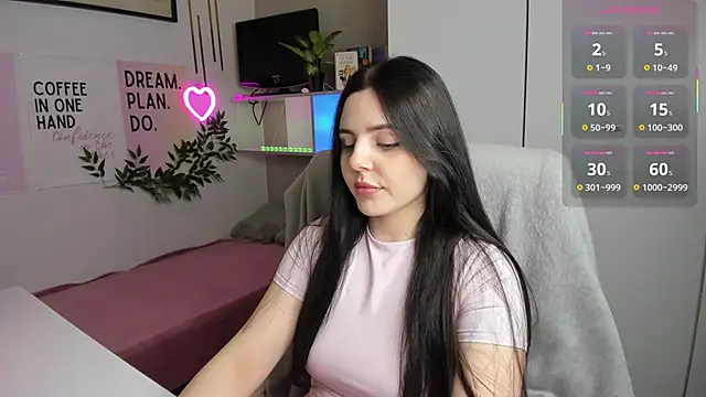 Snapshot of LiaWoow chatting on December 2025 02:45:02 PM LiaWoow online show from December 2025 02:45:02 PM