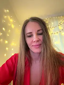 Snapshot of LucieMack chatting on January 2026 05:23:02 AM LucieMack online show from January 2026 05:23:02 AM