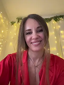 Snapshot of LucieMack chatting on March 2026 07:27:01 PM LucieMack online show from March 2026 07:27:01 PM