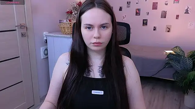 Alice Moondark online show from March 2026 05:32:02 AM