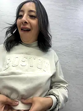 Snapshot of Savannah_Monroe chatting on November 2025 10:43:02 PM Savannah Monroe online show from November 2025 10:43:02 PM