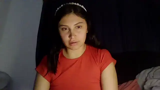 Snapshot of katy_lenah chatting on September 2025 01:19:02 AM katy lenah online show from September 2025 01:19:02 AM