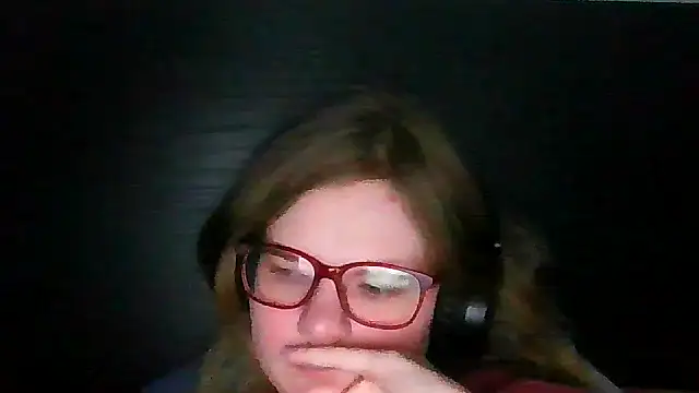 Moonolighta online show from November 2025 01:44:02 PM