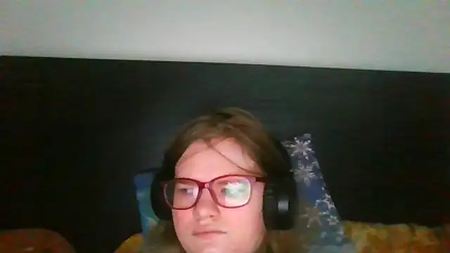Moonolighta online show from April 2026 08:31:01 AM