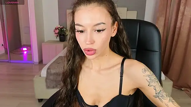 Alexa   Hill online show from September 2025 08:08:01 PM