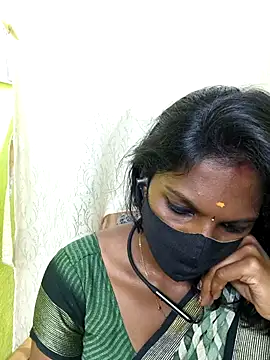 Snapshot of Honey_rosetamil chatting on June 2026 01:14:01 AM Honey rosetamil online show from June 2026 01:14:01 AM
