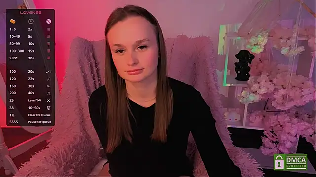 Snapshot of Lara_Vest chatting on September 2025 01:59:01 PM Lara Vest online show from September 2025 01:59:01 PM