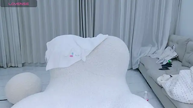 Snapshot of rainybb chatting on October 2025 11:21:02 AM rainybb online show from October 2025 11:21:02 AM