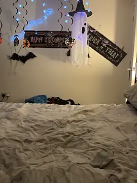 NaughtyLittleLouise online show from October 2025 10:36:01 PM