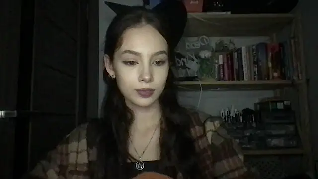 Snapshot of Yuna5343 chatting on September 2025 10:33:02 PM Yuna5343 online show from September 2025 10:33:02 PM