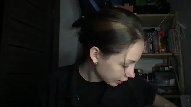 Snapshot of Yuna5343 chatting on October 2025 08:09:02 PM Yuna5343 online show from October 2025 08:09:02 PM