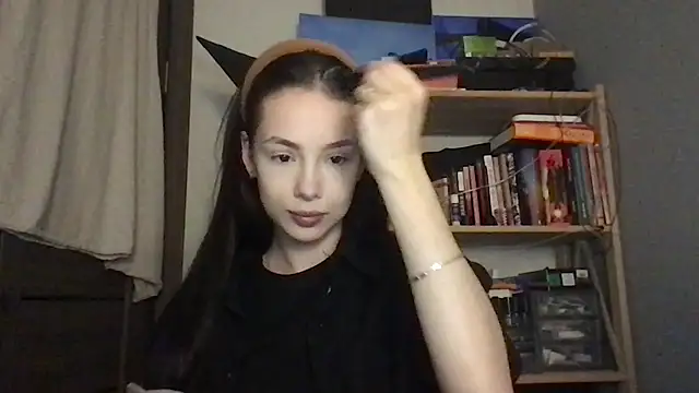 Snapshot of Yuna5343 chatting on November 2025 08:09:01 PM Yuna5343 online show from November 2025 08:09:01 PM