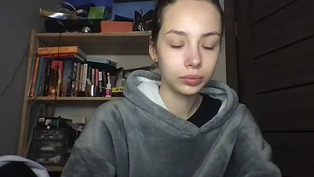 Snapshot of Yuna5343 chatting on December 2025 08:27:01 PM Yuna5343 online show from December 2025 08:27:01 PM