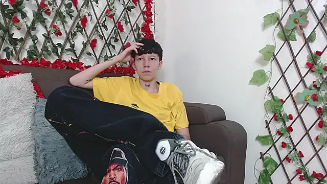 LiamBrown09 online show from March 2026 07:06:01 PM