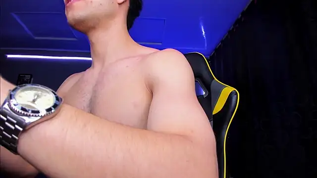 alexgiraldo   online show from November 2025 02:45:02 AM