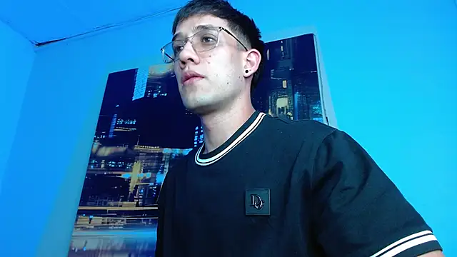 alexgiraldo   online show from March 2026 07:28:01 PM