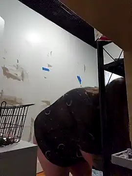 Snapshot of Love86Emily chatting on December 2024 04:51:02 PM Love86Emily online show from December 2024 04:51:02 PM