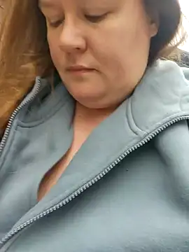 Snapshot of Love86Emily chatting on December 2024 03:44:01 PM Love86Emily online show from December 2024 03:44:01 PM