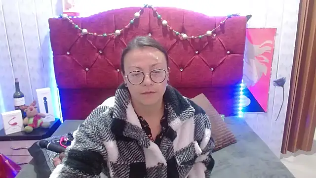 Snapshot of Susanahotsexxx chatting on December 2025 03:25:01 AM Susanahotsexxx online show from December 2025 03:25:01 AM