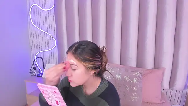 Snapshot of SamanthaPeachss chatting on November 2025 12:15:02 PM SamanthaPeachss online show from November 2025 12:15:02 PM