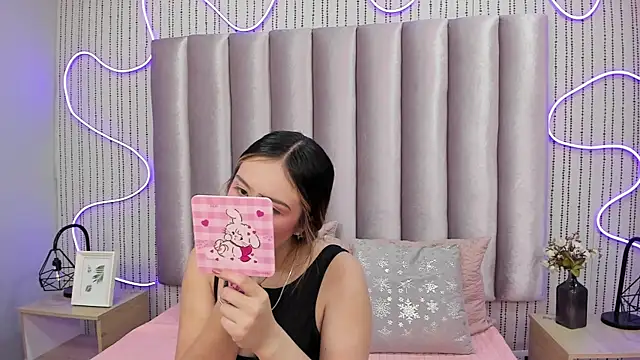 SamanthaPeachss online show from December 2025 12:01:02 PM